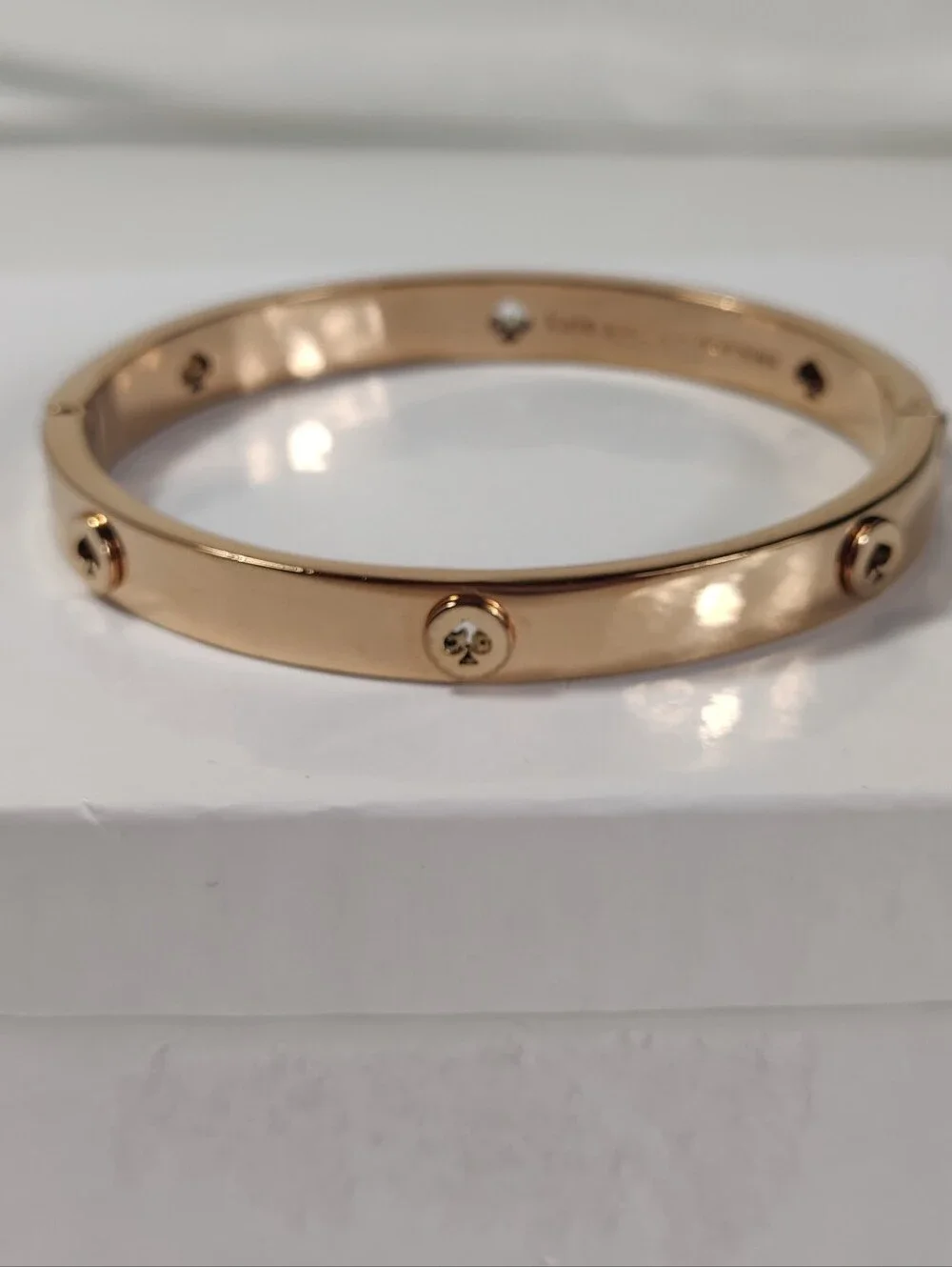 Kate Spade New York Spot The Spade Rose Gold Tone Studded Bangle Bracelet Signed - Picture 9 of 9